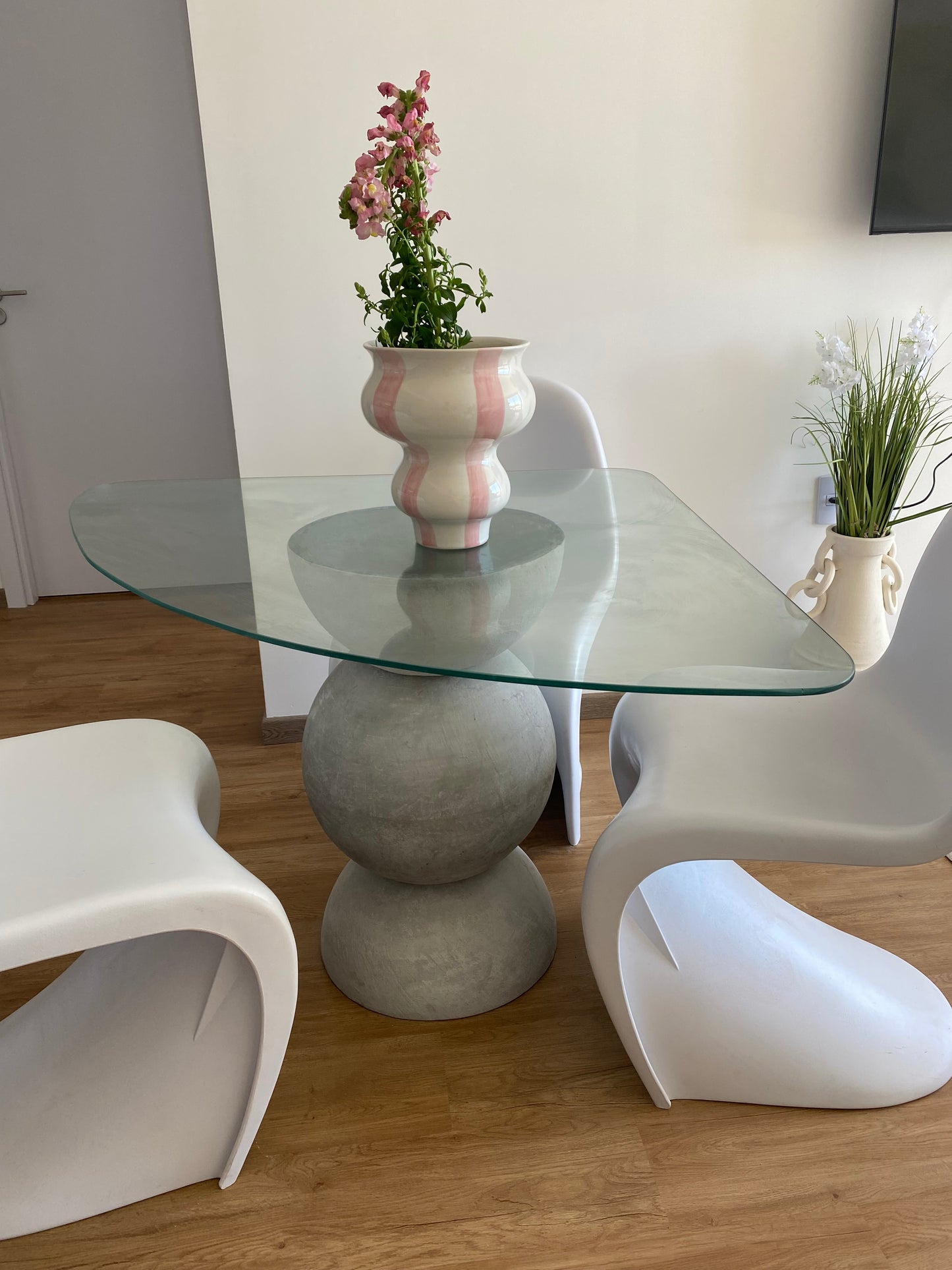 Mesa de comedor asymmetrical