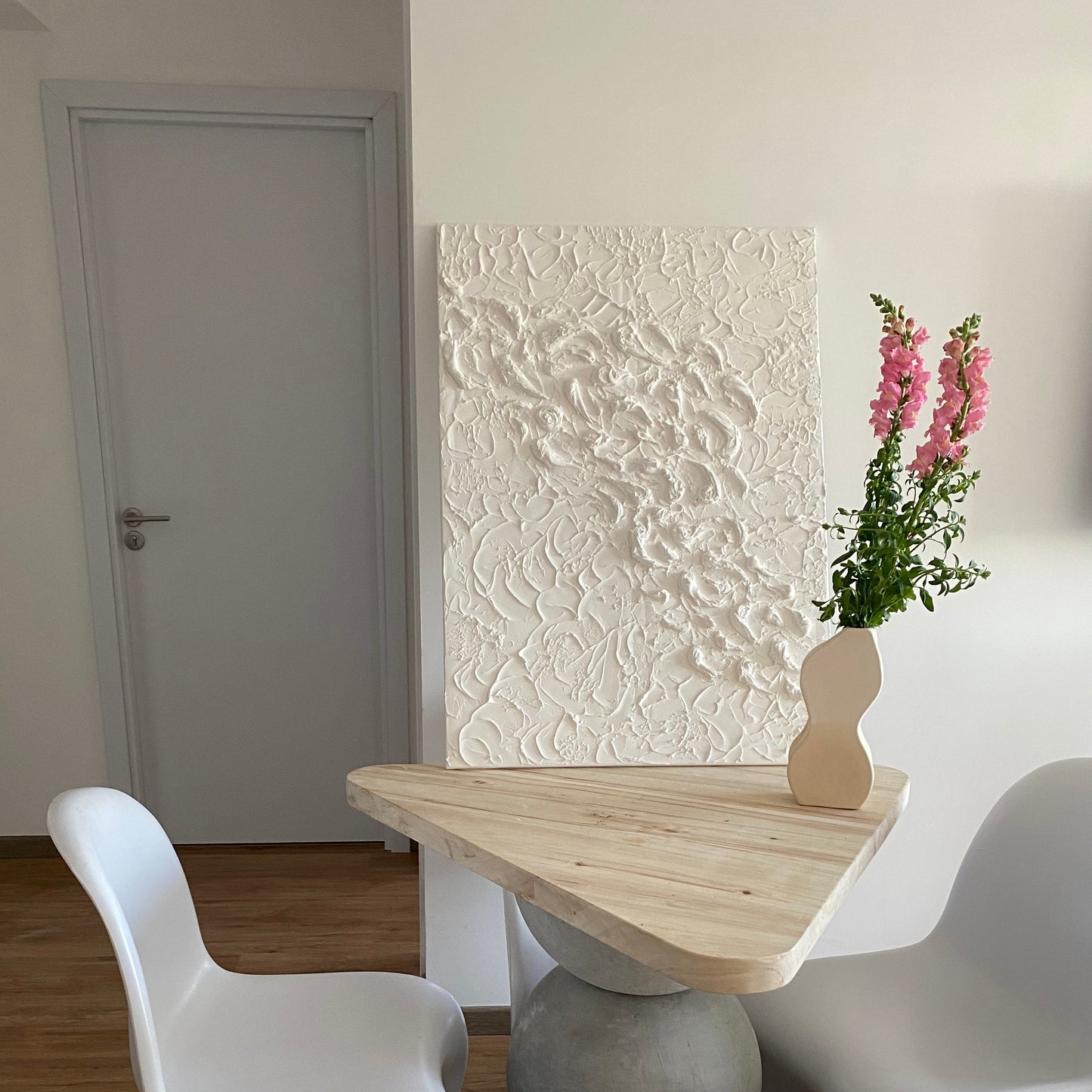 Obra "Total White"